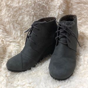 Cityclassified Heeled Booties